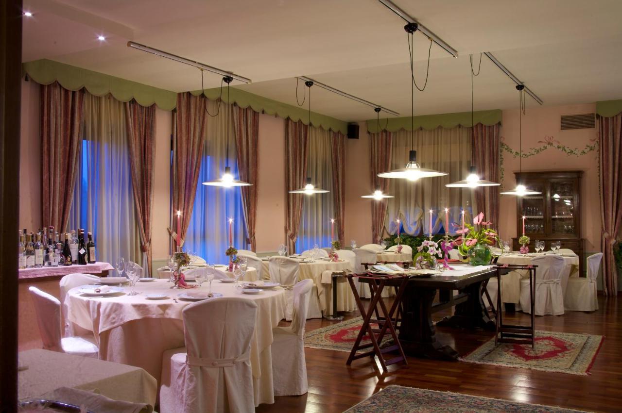 Hotel Giardino San Lorenzo in Campo Eksteriør bilde