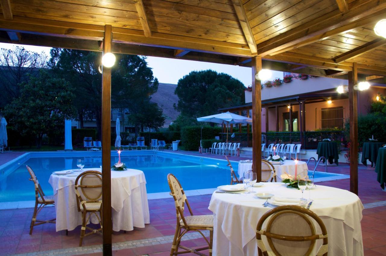 Hotel Giardino San Lorenzo in Campo Eksteriør bilde